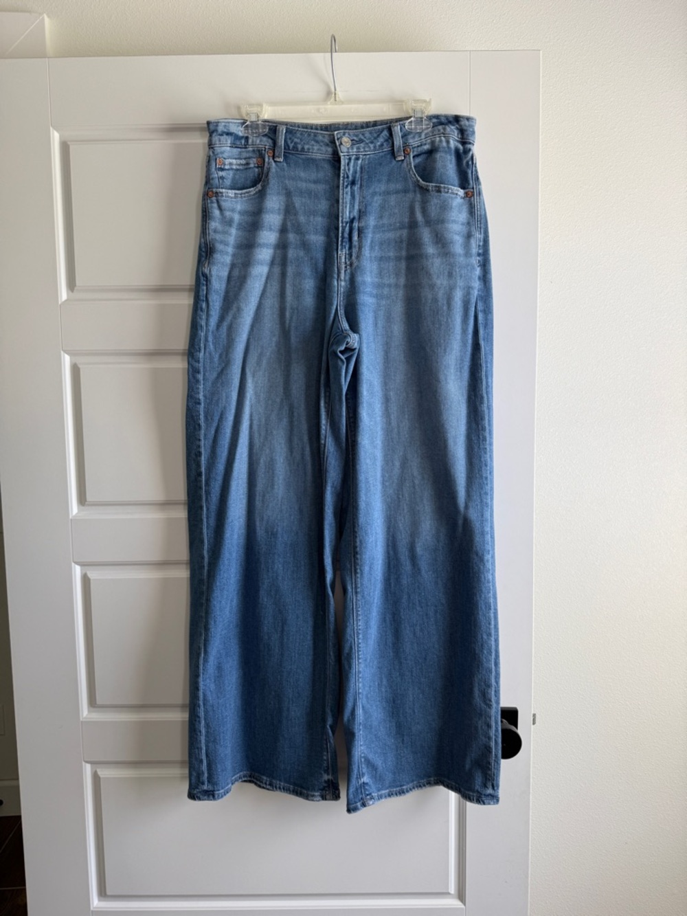 AE 12L Super High Rise Baggy Wide Leg Jeans
